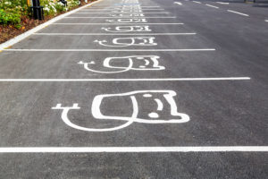 Parkplatz mit eMobility-Zeichen